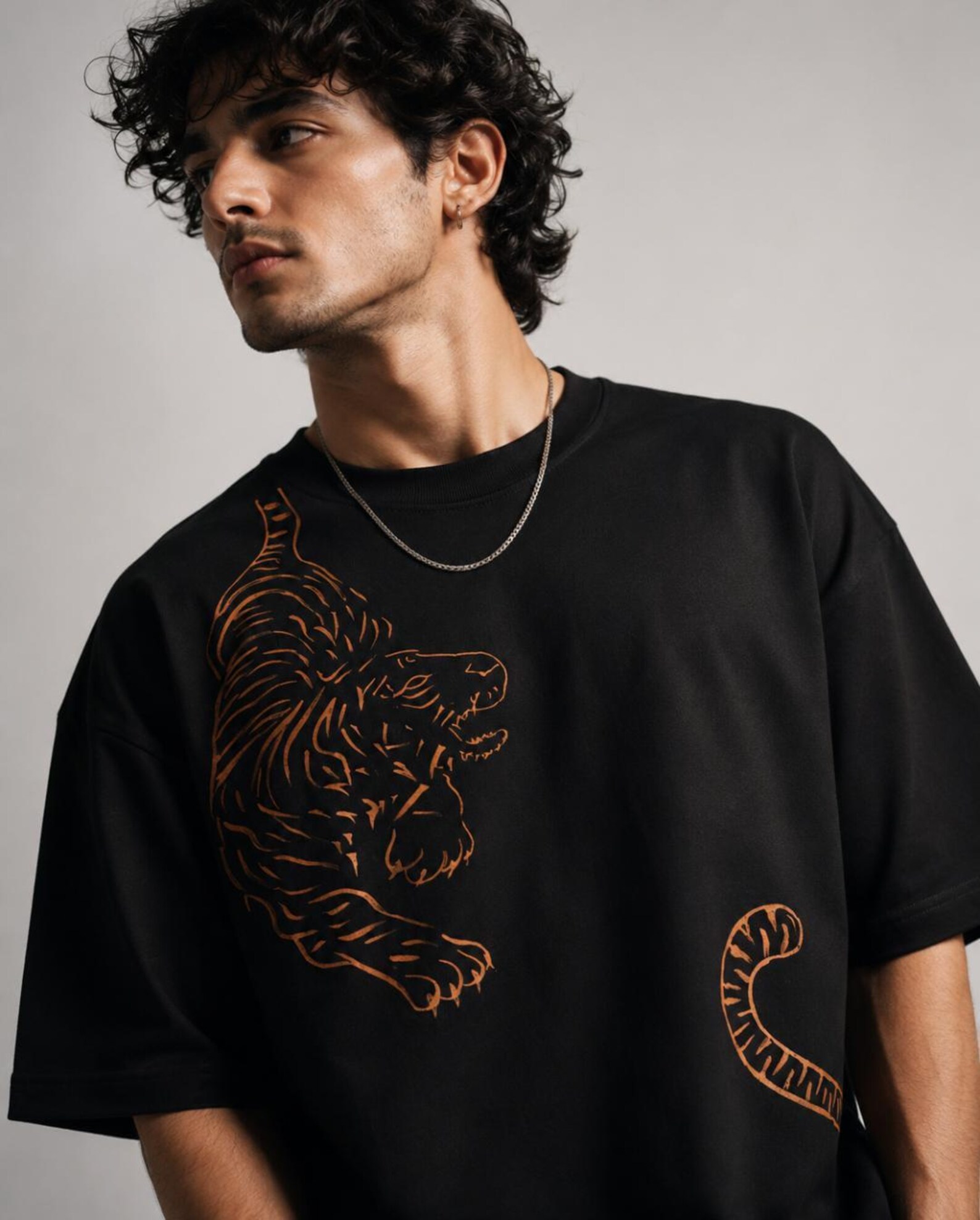Tiger Bleach Art Oversized T-Shirt | 100% Premium Cotton Unisex Tee | Handmade Tiger Graphic Shirt | Minimal Streetwear | Animal Art Tee